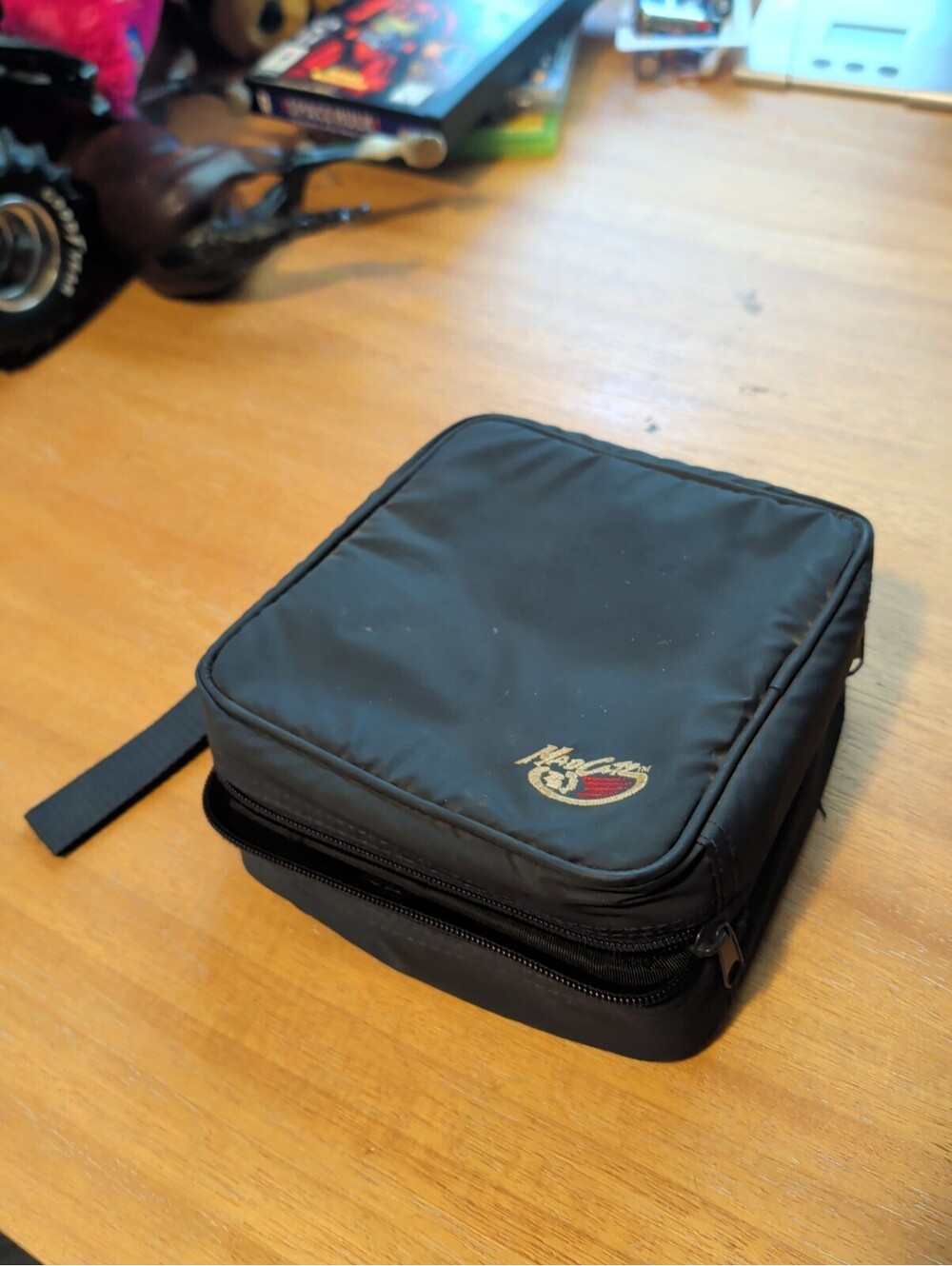 Mad Catz Vintage Nintendo Game Boy Carrying Case